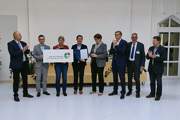 Übergabe des Annerkennungsbescheids zur Zukunftsregion Südniedersachsen
