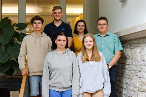 Wie ist ein Computer aufgebaut und was bedeutet es eigentlich in der IT zu arbeiten? Antworten auf diese Fragen erhielten Schüler:innen der OBS Herzberg am Harz im Rahmen der IT-Projekttage, die vom 14. bis 16. Juni 2023 stattfanden.