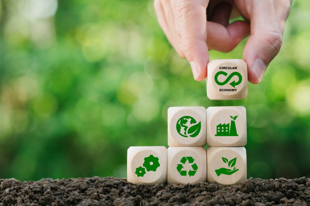 Das SNIC-PraxisForum "Mein Weg in die Kreislaufwirtschaft" zeigt, wie zirkuläre Strategien Unternehmen resilienter machen – mit praxisnahen Impulsen und Expert:innenwissen.