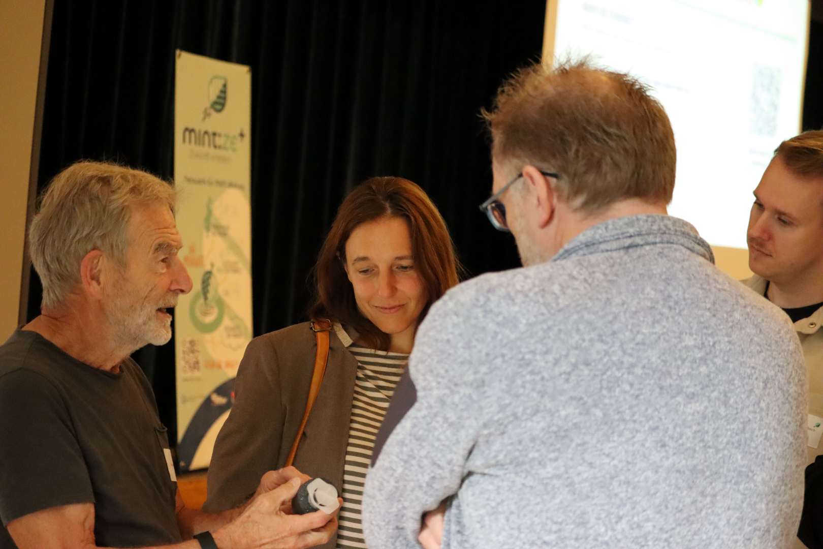 Teilnehmende auf dem MINT:ZE+-Netzwerktreffen, wo Südniedersachsen als MINT-Region vorgestellt wurde.